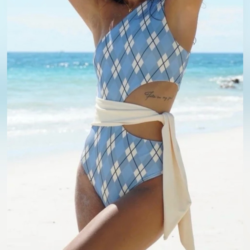 Beach Riot Blue and White Argyle One-Shoulder Cutout One-Piece Swimsuit NWT